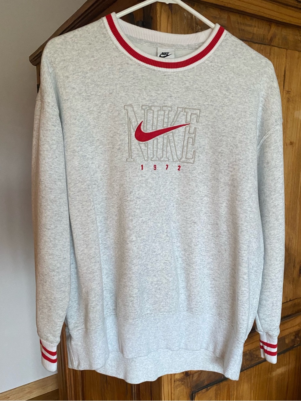 Nike Light Gray & Red Oversized Crewneck Sweatshirt, Size Small